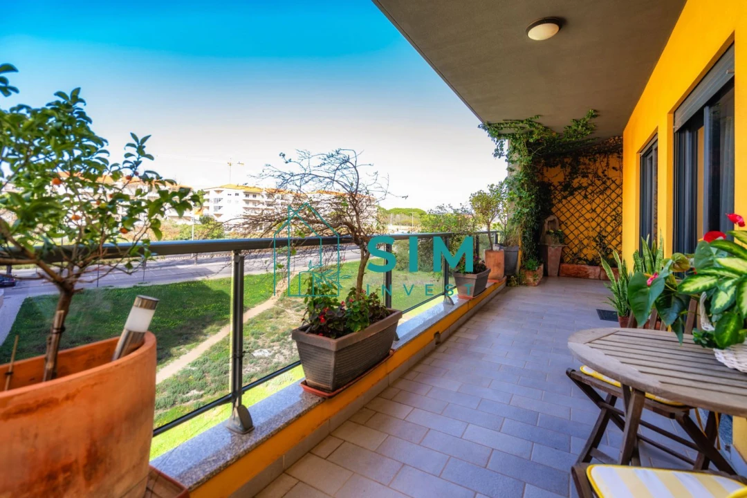 Apartamento T2 para Venda em Quarteira Foto 36