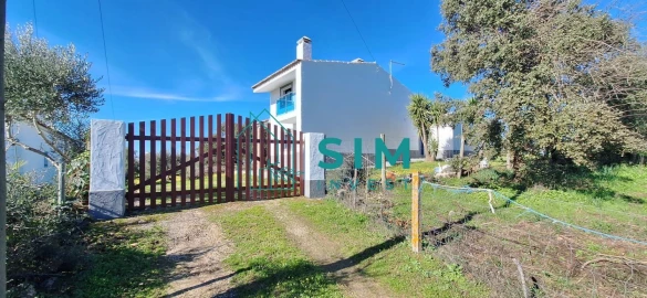 Quinta T2 para Venda em Aguiar