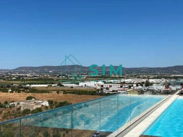 Apartamento T3 para Arrendamento em Faro (Sé e São Pedro)