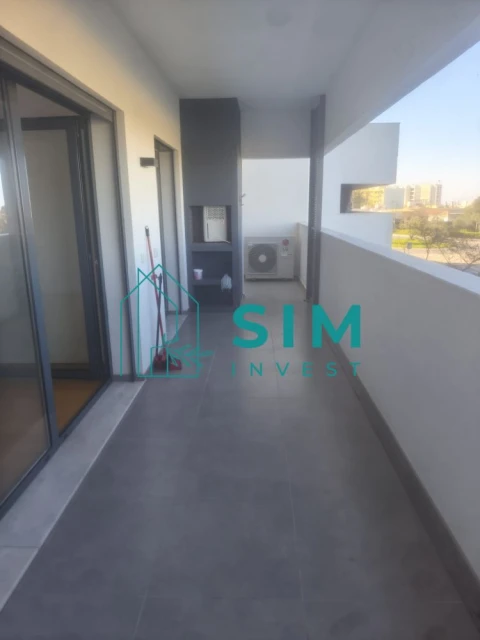 Apartamento T3 para Arrendamento em Faro (Sé e São Pedro)