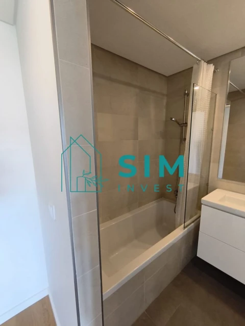 Apartamento T3 para Arrendamento em Faro (Sé e São Pedro)