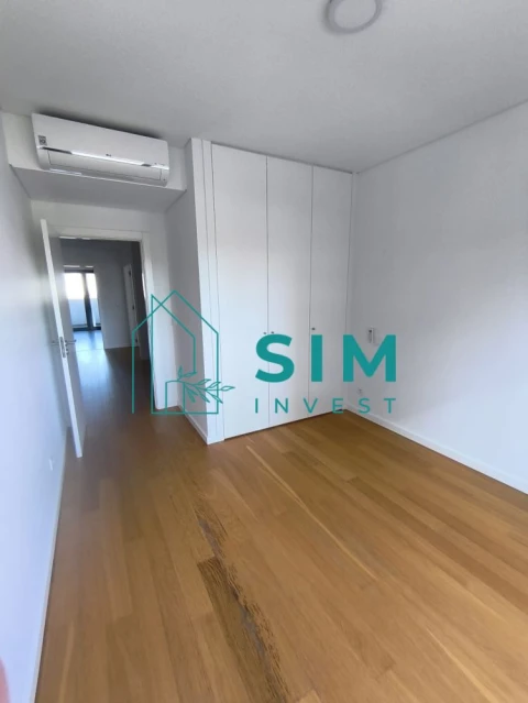 Apartamento T3 para Arrendamento em Faro (Sé e São Pedro)