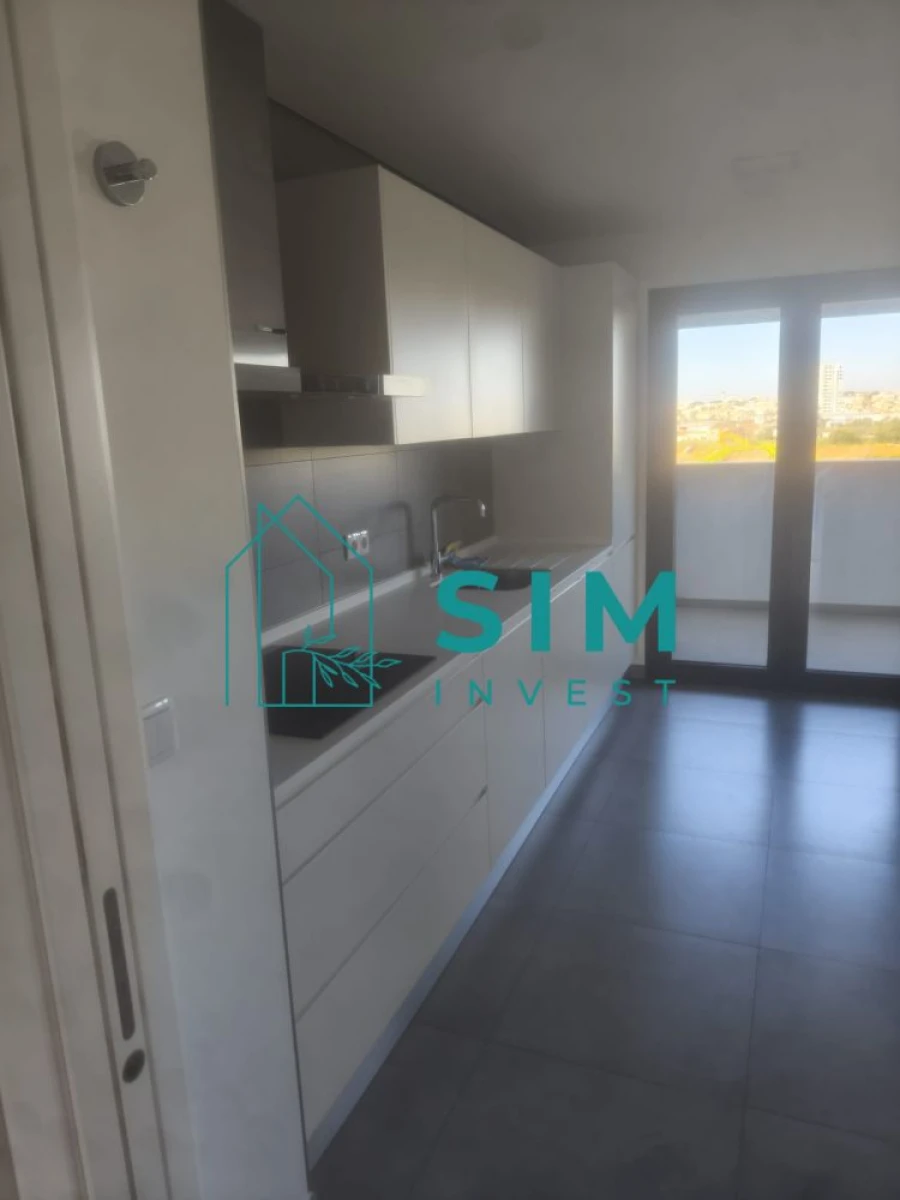 Apartamento T3 para Arrendamento em Faro (Sé e São Pedro) Foto 9