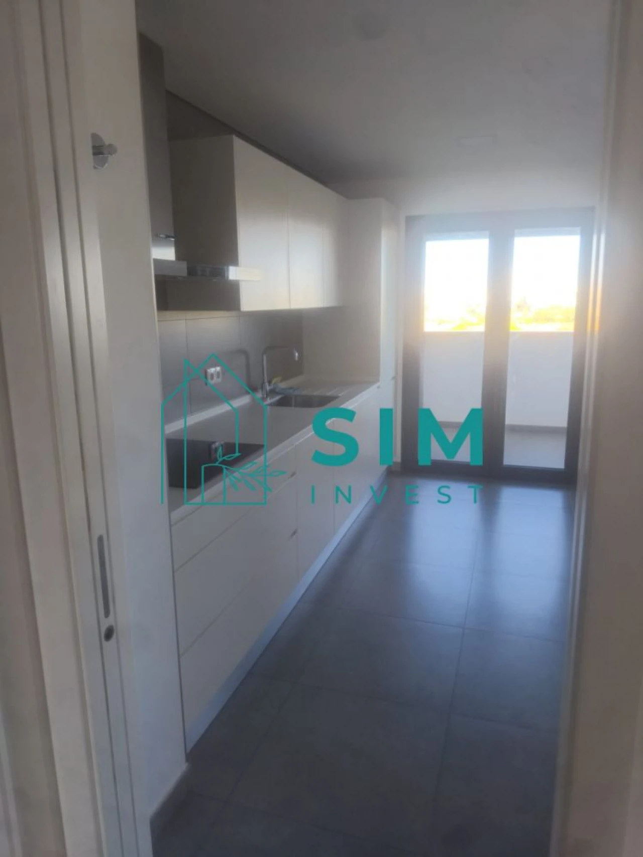 Apartamento T3 para Arrendamento em Faro (Sé e São Pedro) Foto 8