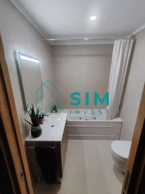 Apartamento T4 para Venda em Ajuda