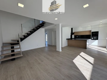 Moradia T4 para Venda em Corroios