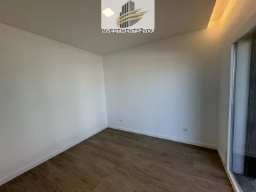 Moradia T4 para Venda em Corroios