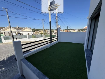 Moradia T4 para Venda em Corroios