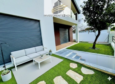 Moradia T4 para Venda em Corroios