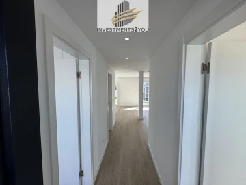 Moradia T4 para Venda em Corroios