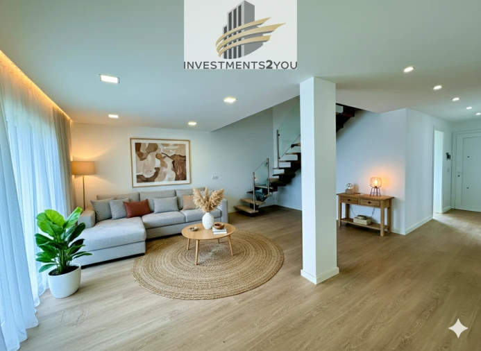 Moradia T4 para Venda em Corroios Foto 15