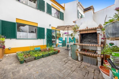 Moradia T4 para Venda em Azeitão (São Lourenço e São Simão)