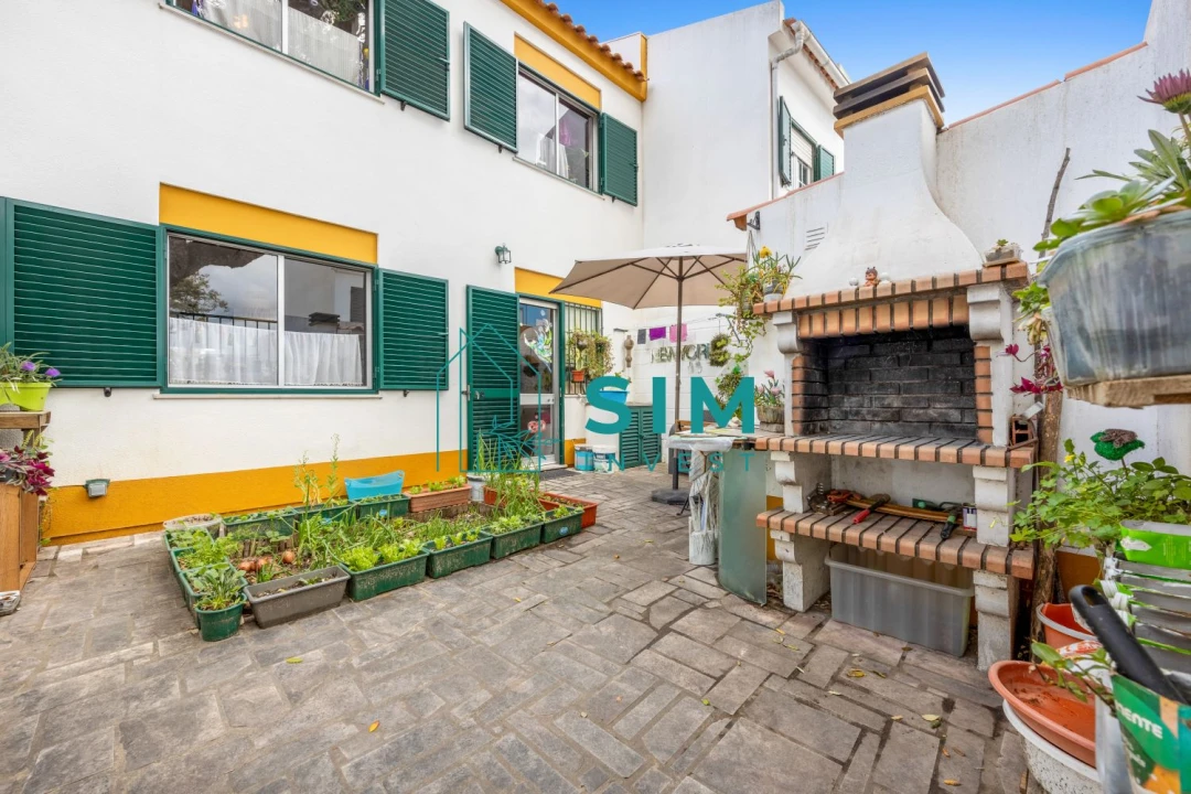 Moradia T4 para Venda em Azeitão (São Lourenço e São Simão) Foto 1