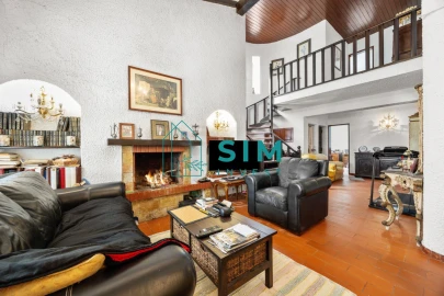 Moradia T5 para Venda em Sesimbra (Castelo)