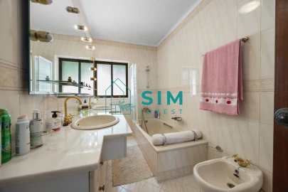 Moradia T5 para Venda em Sesimbra (Castelo)