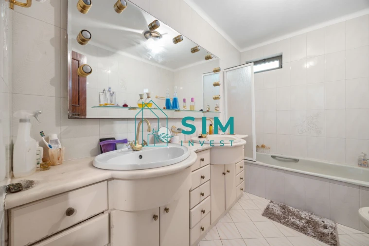 Moradia T5 para Venda em Sesimbra (Castelo) Foto 35