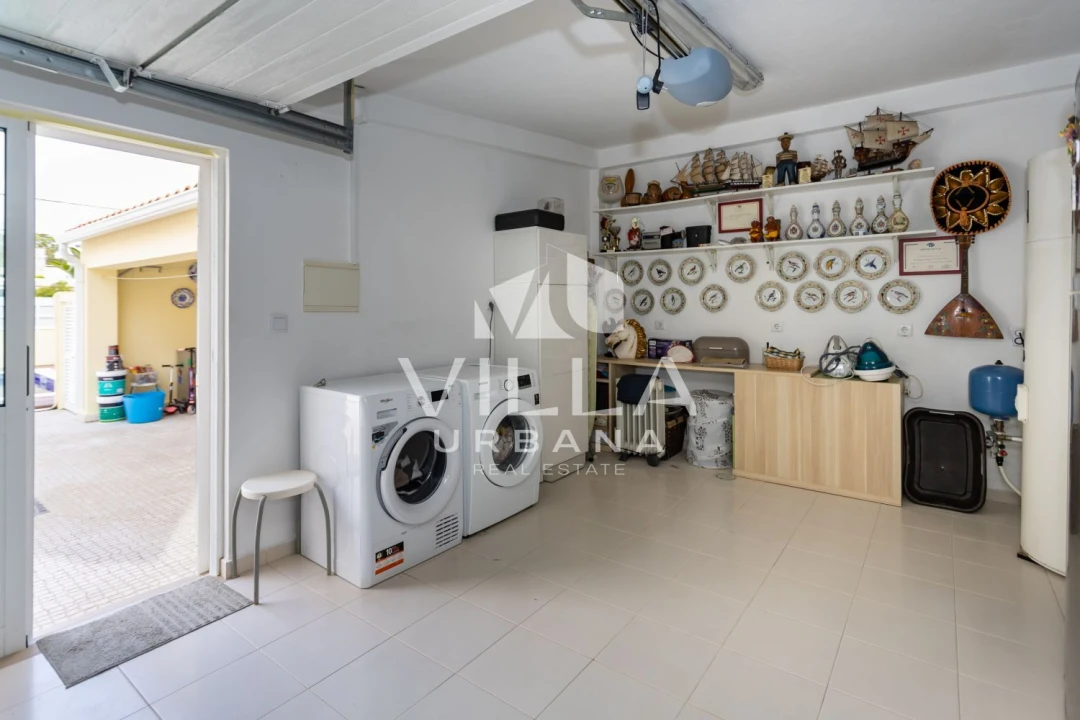 Moradia T4 para Venda em Corroios Foto 22