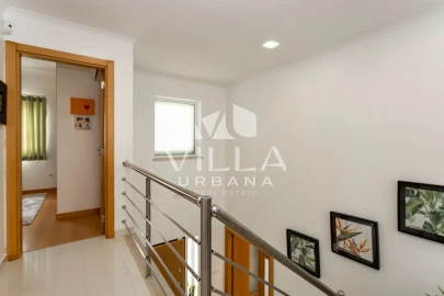 Moradia T4 para Venda em Corroios