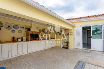 Moradia T4 para Venda em Corroios