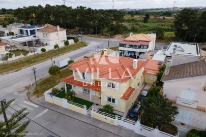 Moradia T4 para Venda em Corroios