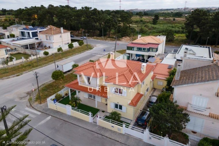 Moradia T4 para Venda em Corroios Foto 60