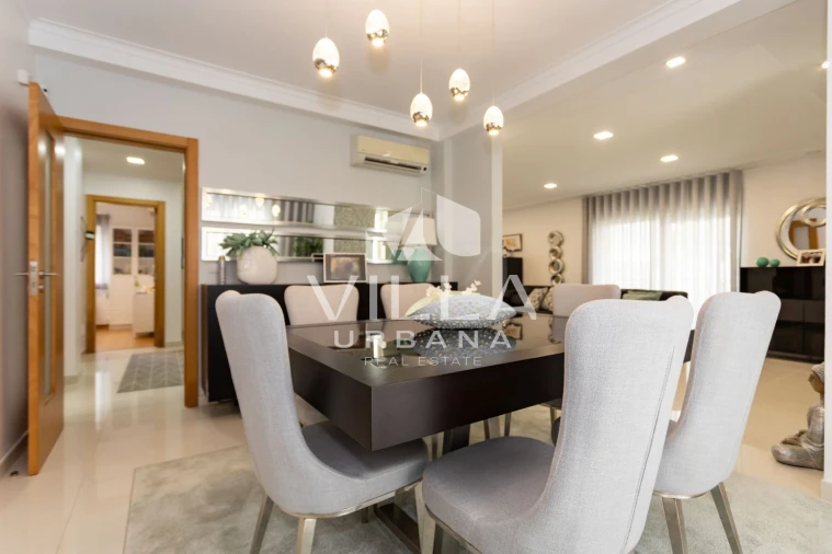 Moradia T4 para Venda em Corroios Foto 38