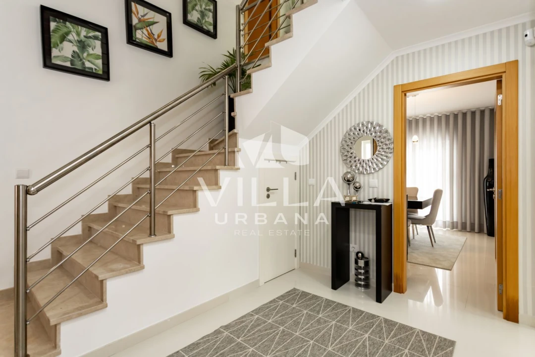 Moradia T4 para Venda em Corroios Foto 27