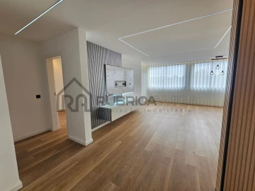 Apartamento T3 para Venda em Loule (São Clemente)