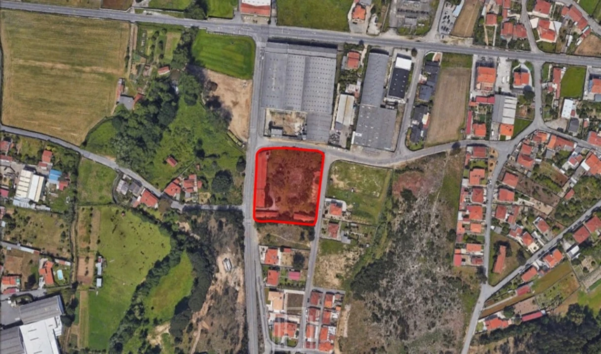 Terreno Comércio / Armazém para Venda em Ovar, São João, Arada e São Vicente de Pereira Jusã Foto 1