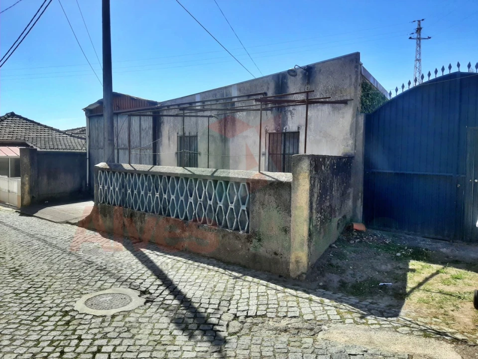 Armazém para Venda em Castêlo da Maia Foto 2