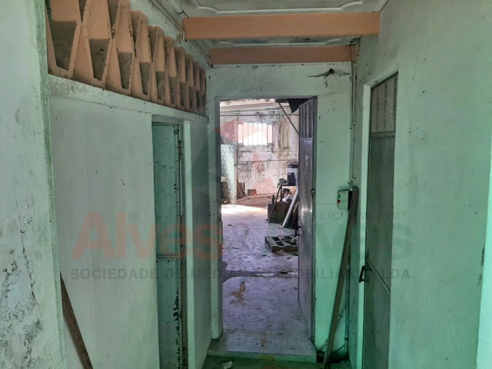 Armazém para Venda em Castêlo da Maia Foto 7