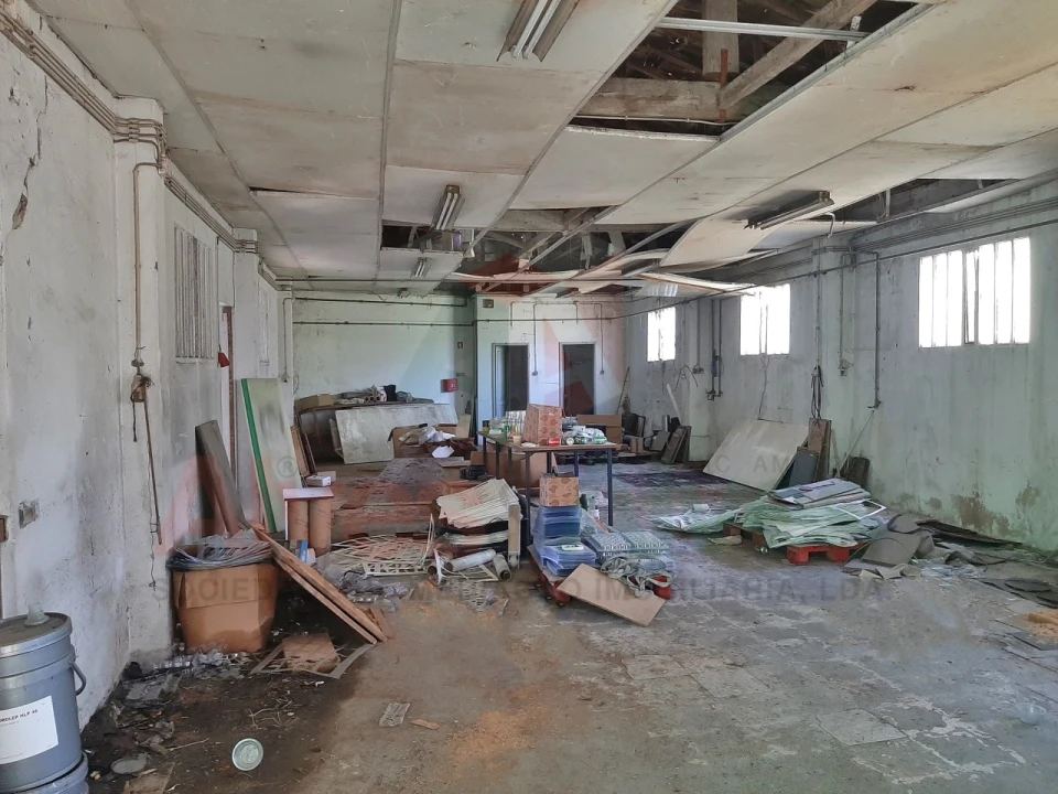 Armazém para Venda em Castêlo da Maia Foto 10