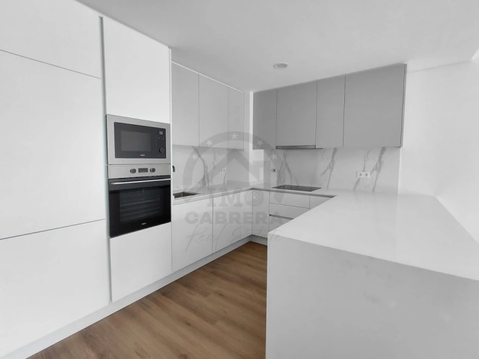 Apartamento T2 para Venda em São Martinho Foto 6