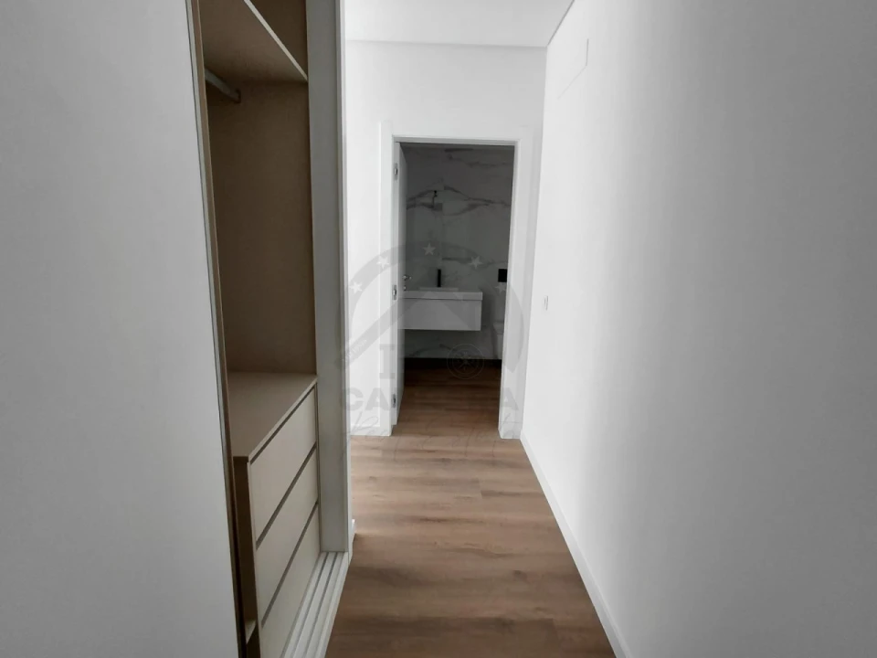 Apartamento T2 para Venda em São Martinho Foto 11