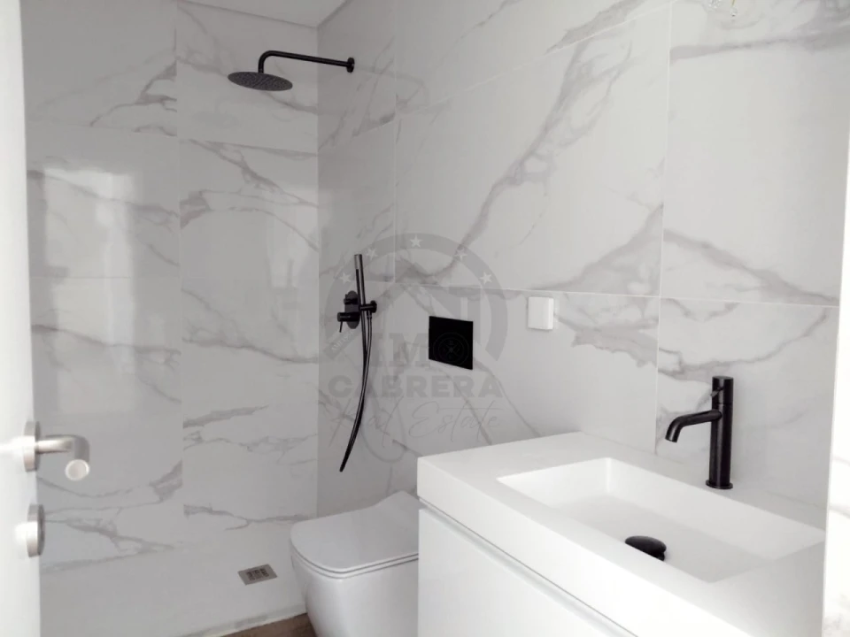 Apartamento T2 para Venda em São Martinho Foto 17