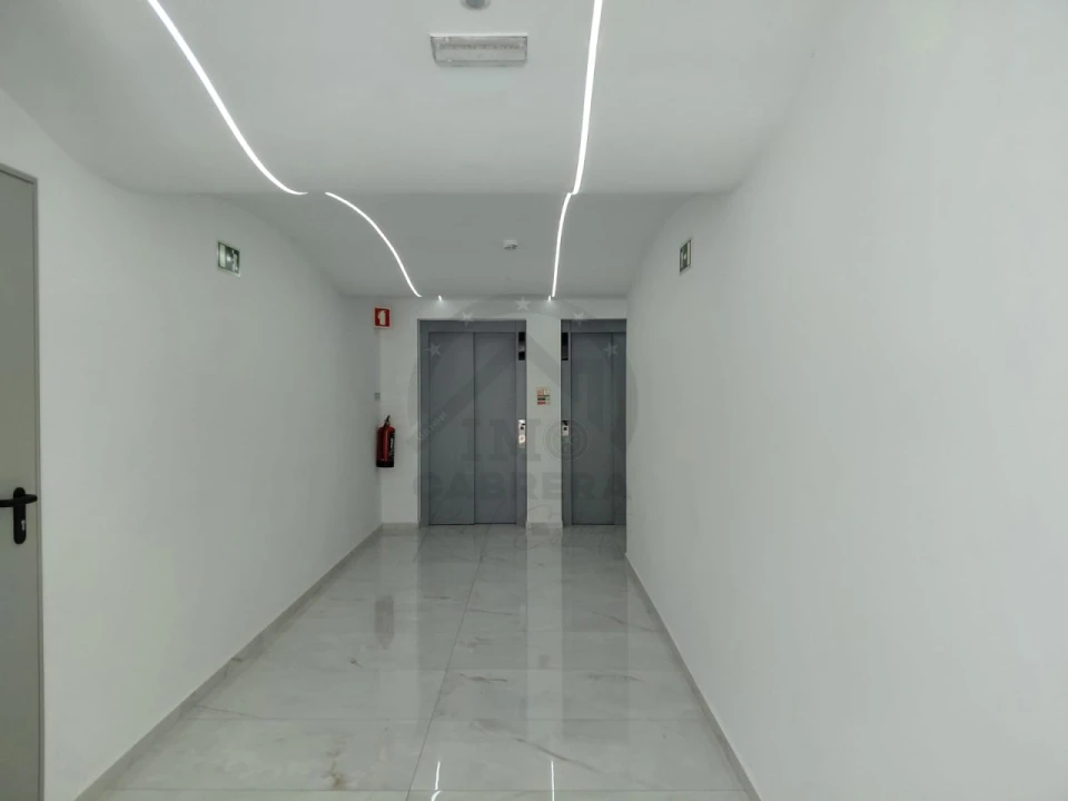 Apartamento T2 para Venda em São Martinho Foto 18