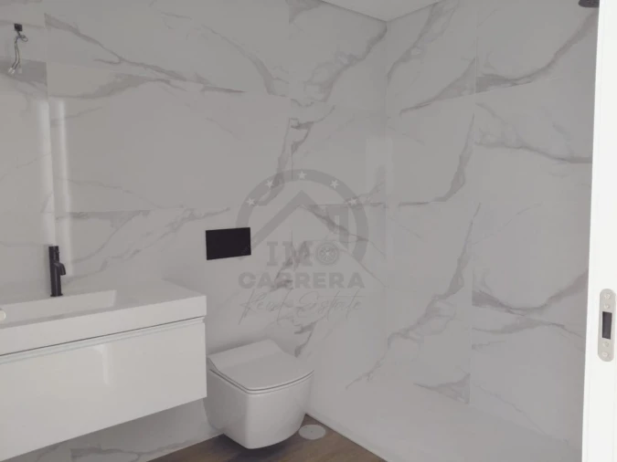 Apartamento T2 para Venda em São Martinho Foto 14