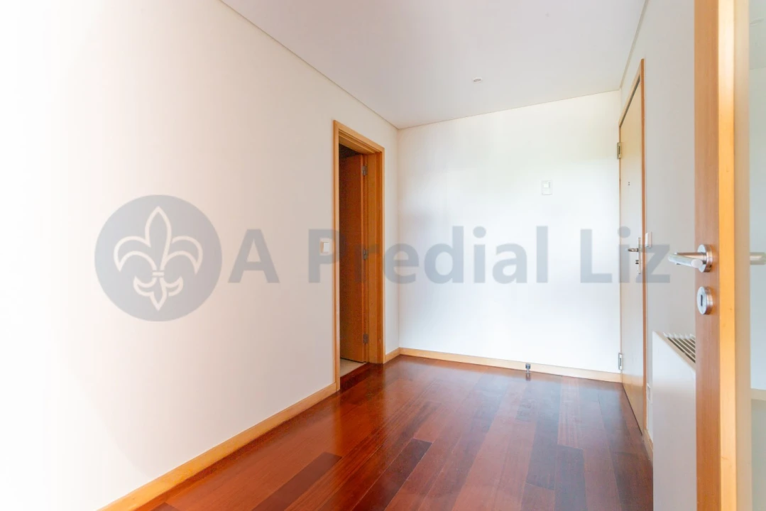 Apartamento T3 para Venda em Lordelo do Ouro e Massarelos Foto 12