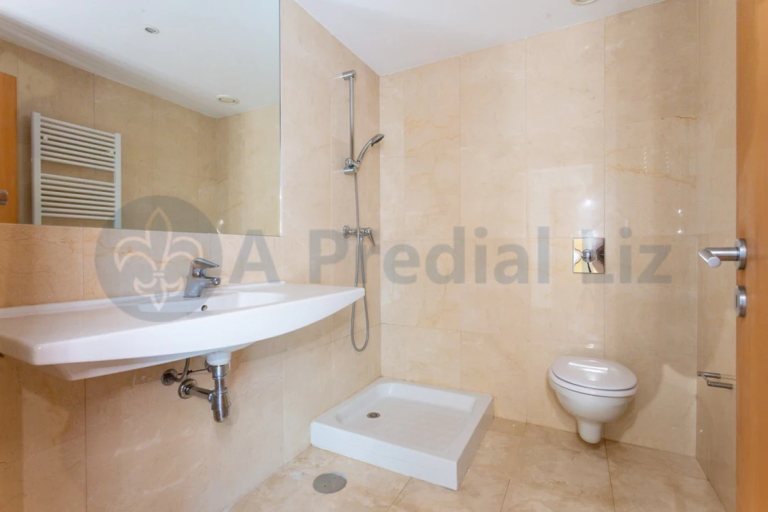 Apartamento T3 para Venda em Lordelo do Ouro e Massarelos Foto 13