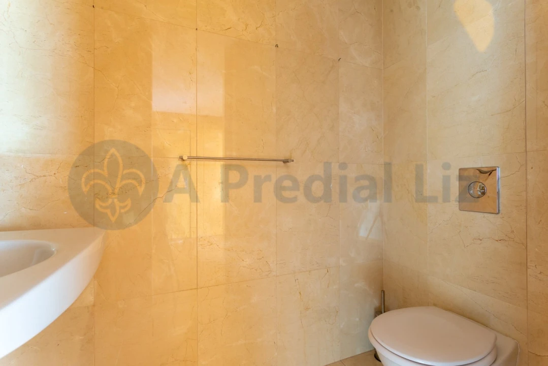 Apartamento T3 para Venda em Lordelo do Ouro e Massarelos Foto 16
