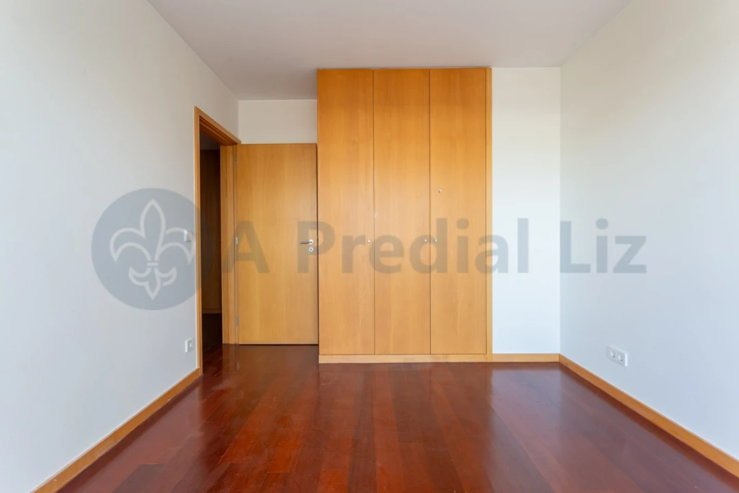 Apartamento T3 para Venda em Lordelo do Ouro e Massarelos Foto 25