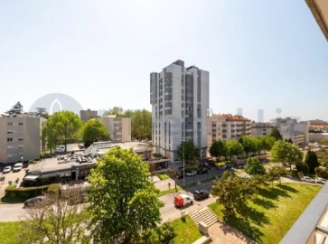 Apartamento T3 para Venda em Lordelo do Ouro e Massarelos