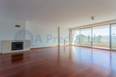 Apartamento T3 para Venda em Lordelo do Ouro e Massarelos