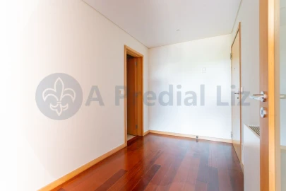 Apartamento T3 para Venda em Lordelo do Ouro e Massarelos