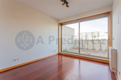 Apartamento T3 para Venda em Lordelo do Ouro e Massarelos