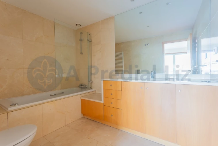 Apartamento T3 para Venda em Lordelo do Ouro e Massarelos Foto 19