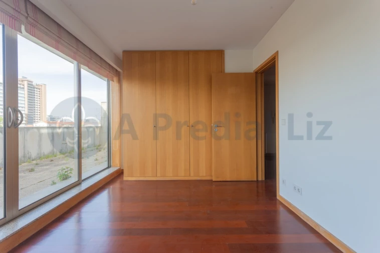 Apartamento T3 para Venda em Lordelo do Ouro e Massarelos Foto 22