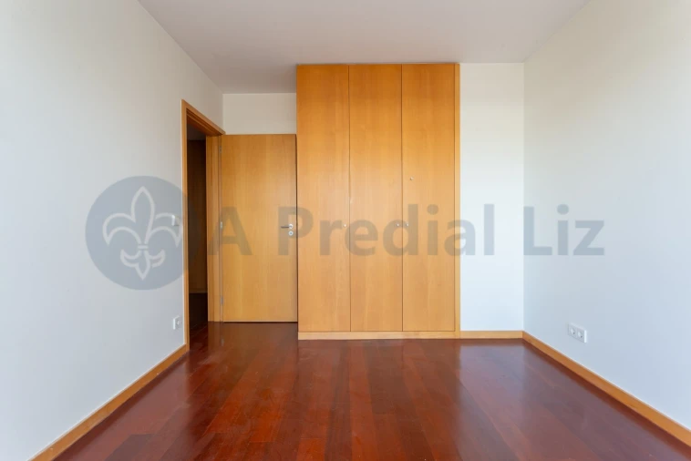 Apartamento T3 para Venda em Lordelo do Ouro e Massarelos Foto 25