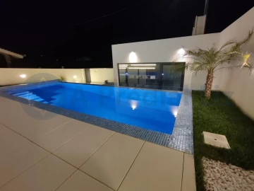 Moradia T3 para Venda em Gulpilhares e Valadares