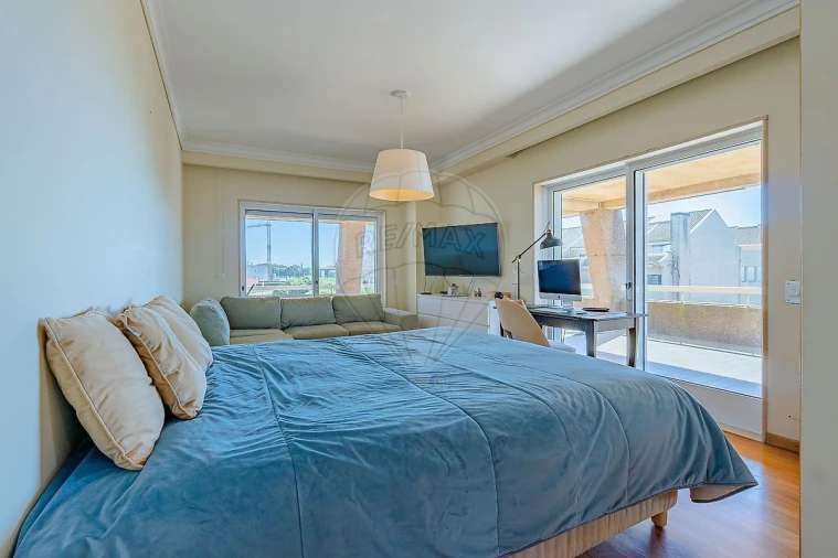 Apartamento T4 para Venda em Madalena Foto 21